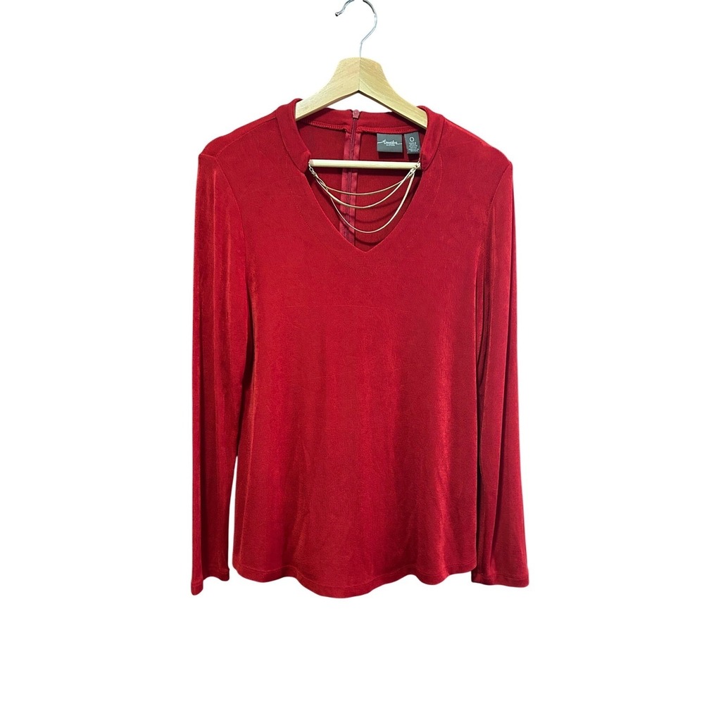 Travelers by Chicos size 0 small Red Long Sleeve Top Gold Chain Detail V-Neck